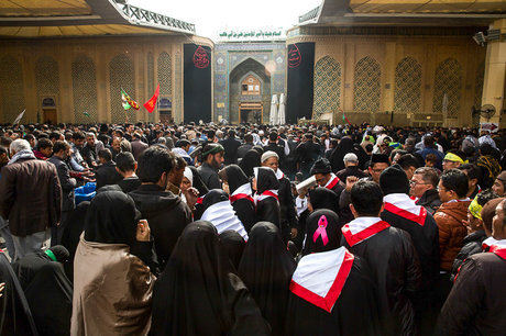 شور حسینی در استقبال زائران از موکب چهارمحال و بختیاری 